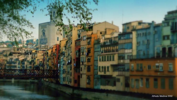 Casas Colgadas sobre el río Onyar (Girona) ESPAÑA